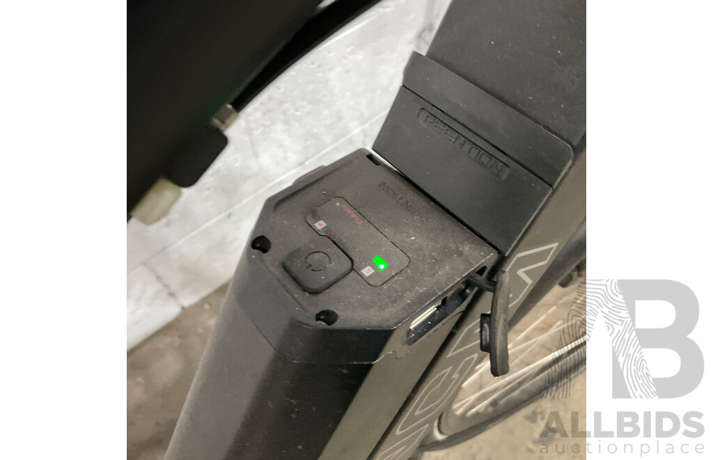 2020 NCM 28'' Venice 48V E-bike