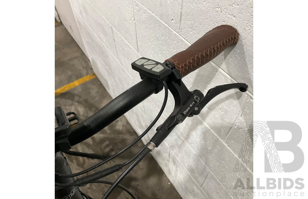2023 NCM 28'' Milano Plus 48V E-bike