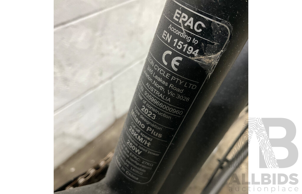 2023 NCM 28'' Milano Plus 48V E-bike