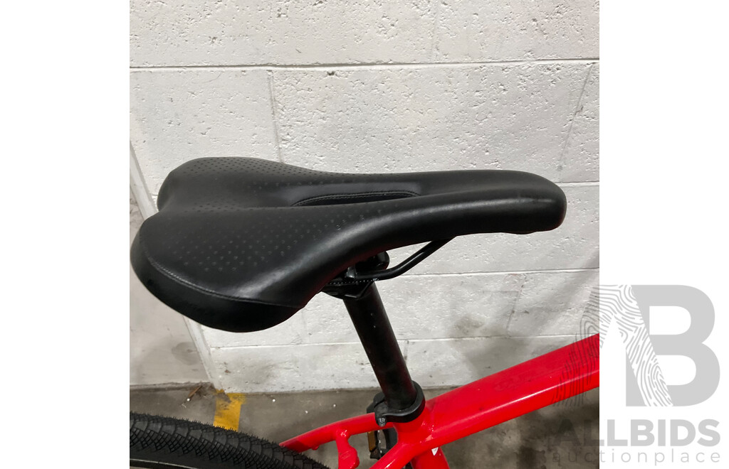 TREK Size M (50cm) Bike