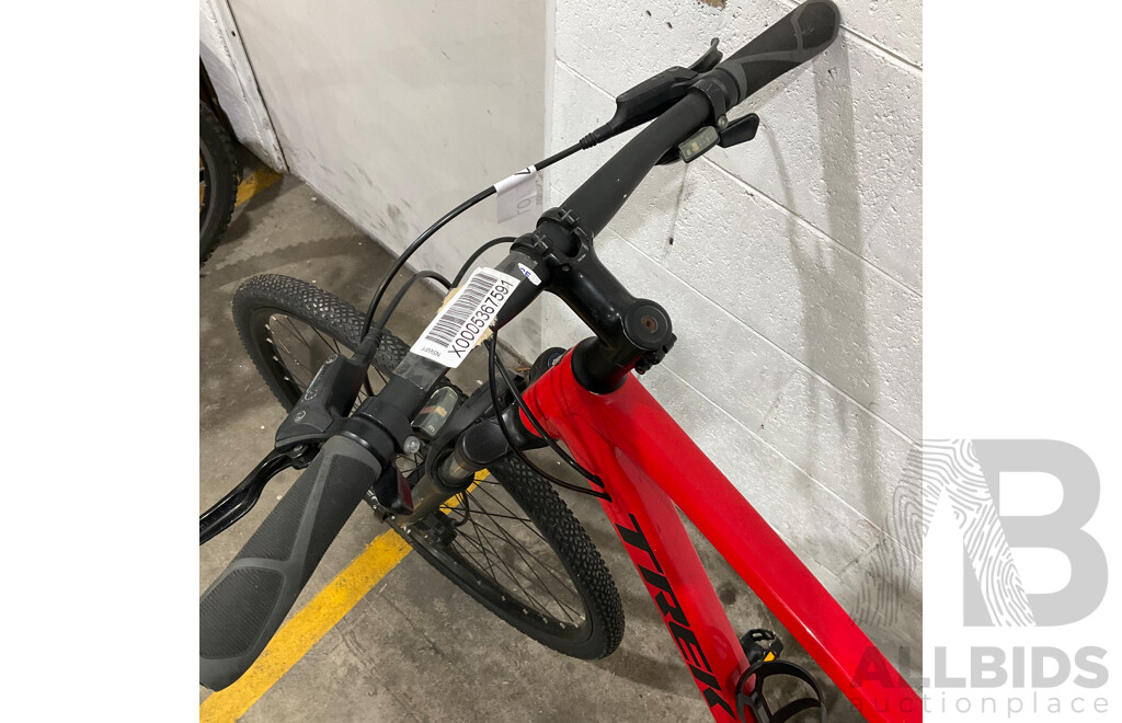 TREK Size M (50cm) Bike