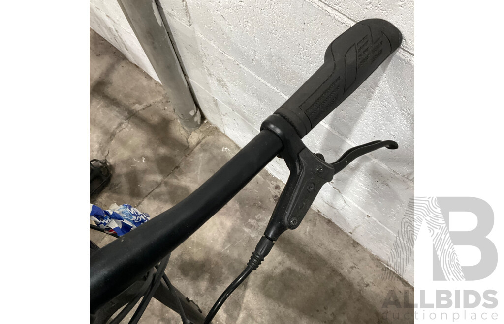 Giant Fastroad AR Bike Frame and Parts