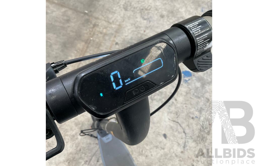 Ninebot Kick Scooter E2