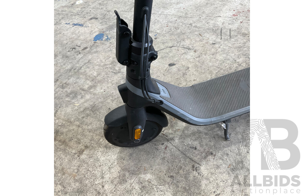 Ninebot Kick Scooter E2