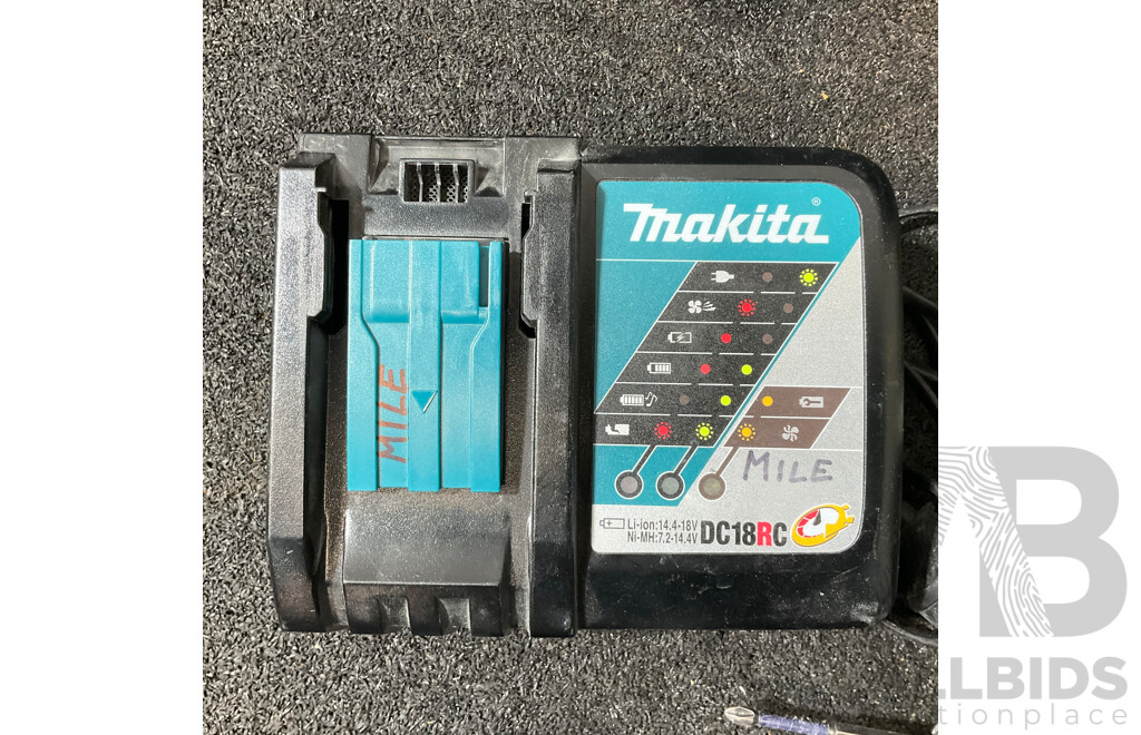 MAKITA 18V Kit, Including Hammer Drill Driver (DHP486), Impact Driver (DTD173), Battery Charger (DC18RC) and 2x 5.0ah Battery - Lot of 5