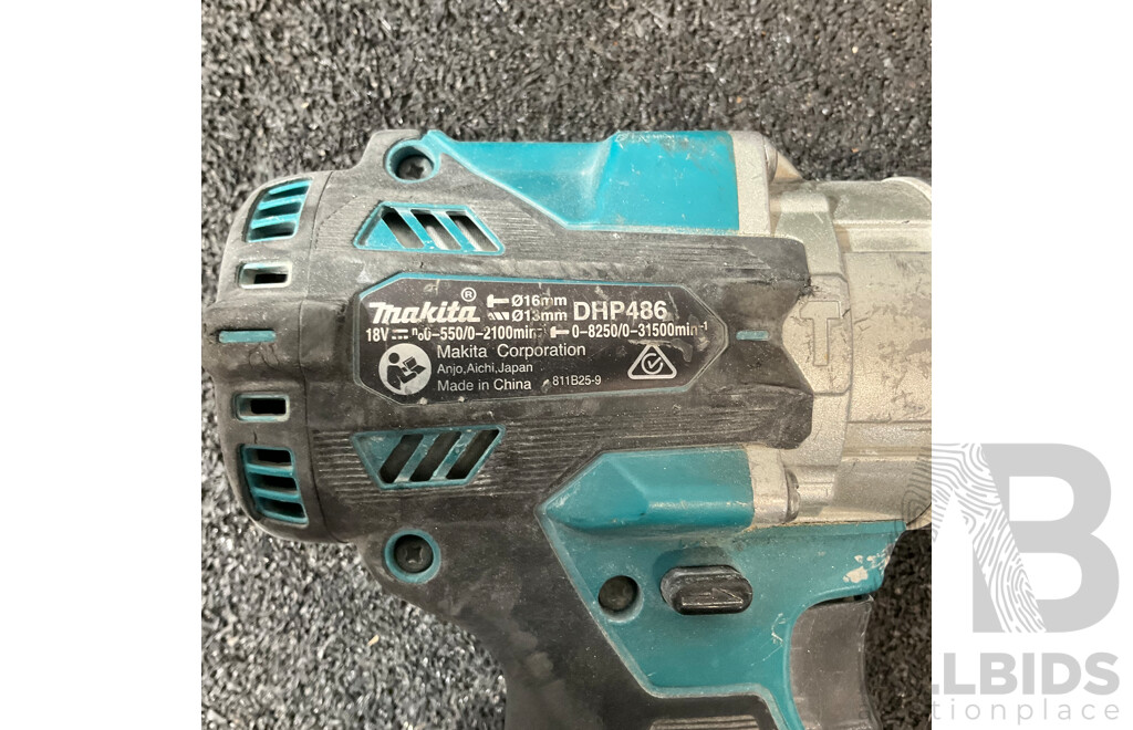 MAKITA 18V Kit, Including Hammer Drill Driver (DHP486), Impact Driver (DTD173), Battery Charger (DC18RC) and 2x 5.0ah Battery - Lot of 5