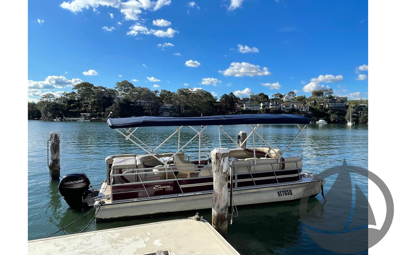 NO RESERVE - 2015 Encore Bentley 243 Tri Hull Pontoon Boat, 115 HP Mercury 4 Stroke, 469 Hrs