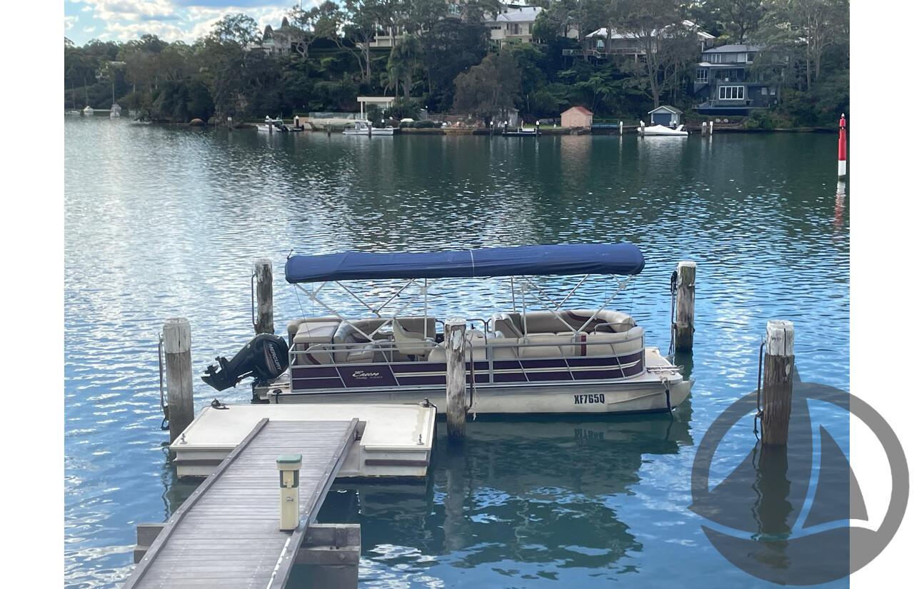 NO RESERVE - 2015 Encore Bentley 243 Tri Hull Pontoon Boat, 115 HP Mercury 4 Stroke, 469 Hrs