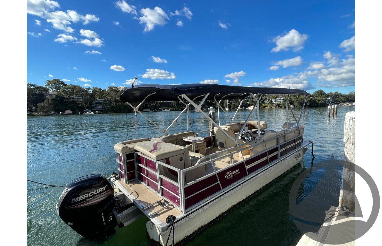 NO RESERVE - 2015 Encore Bentley 243 Tri Hull Pontoon Boat, 115 HP Mercury 4 Stroke, 469 Hrs