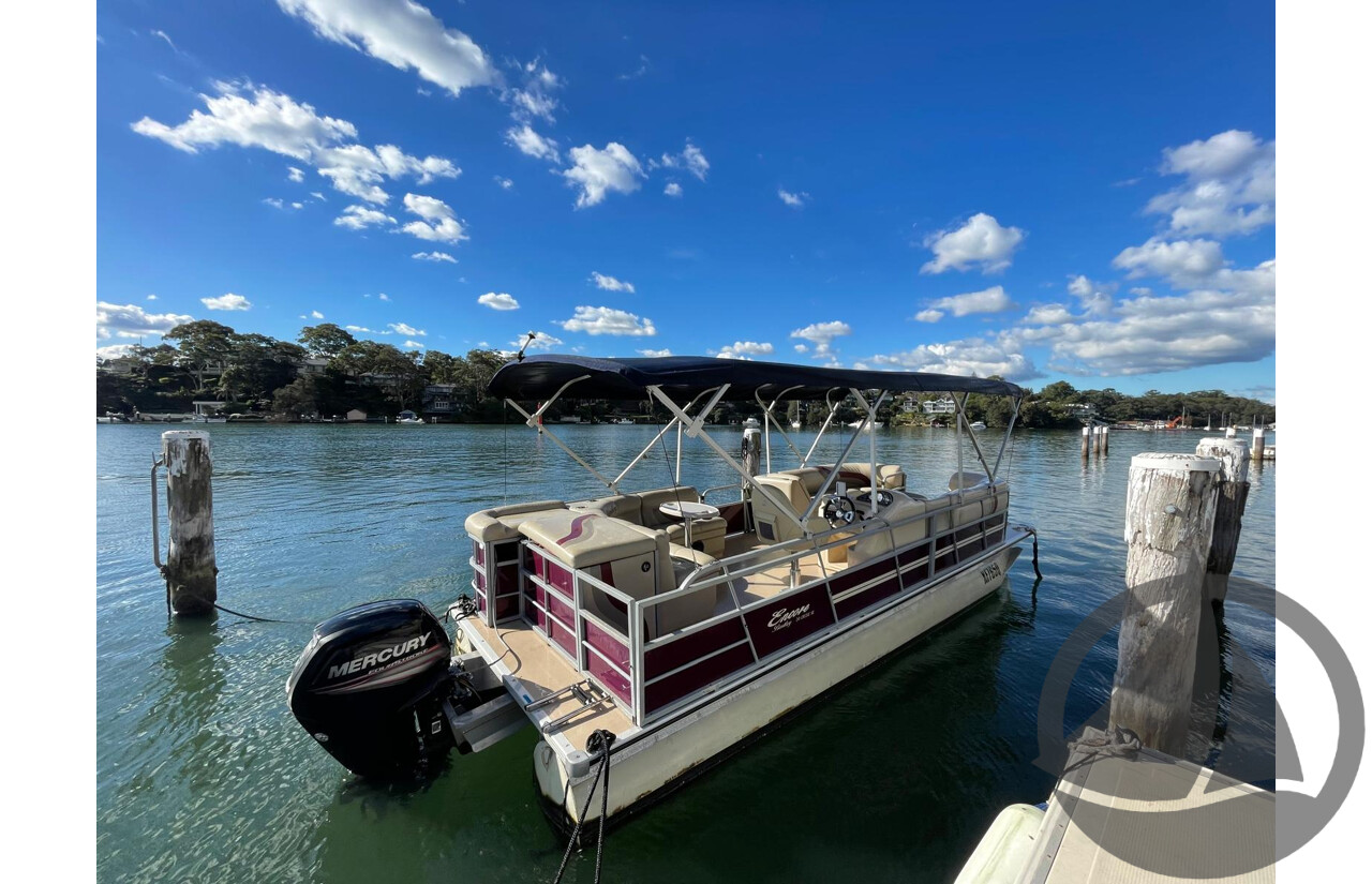 NO RESERVE - 2015 Encore Bentley 243 Tri Hull Pontoon Boat, 115 HP Mercury 4 Stroke, 469 Hrs