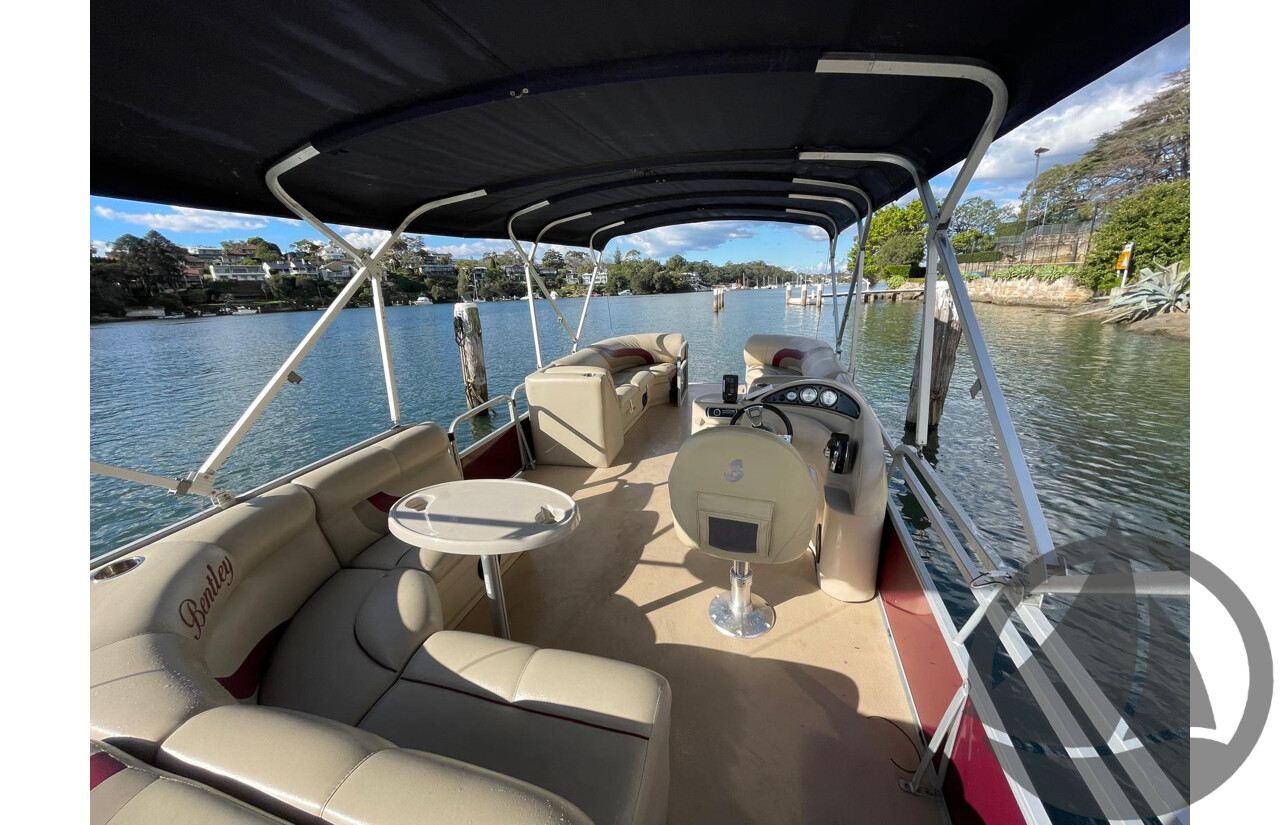 NO RESERVE - 2015 Encore Bentley 243 Tri Hull Pontoon Boat, 115 HP Mercury 4 Stroke, 469 Hrs