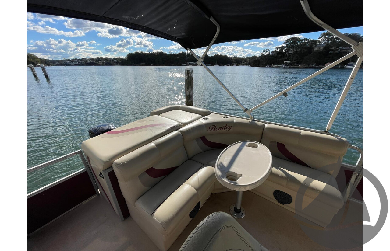 NO RESERVE - 2015 Encore Bentley 243 Tri Hull Pontoon Boat, 115 HP Mercury 4 Stroke, 469 Hrs
