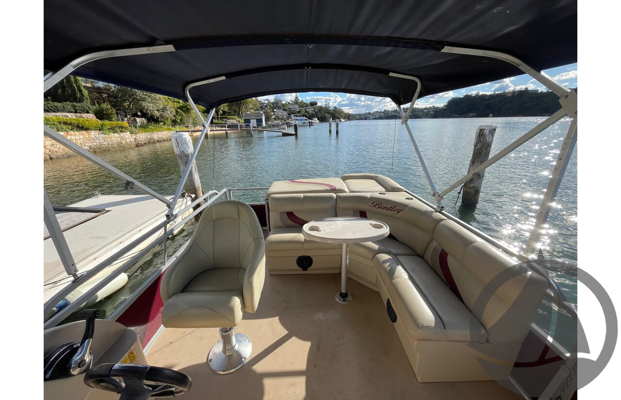 NO RESERVE - 2015 Encore Bentley 243 Tri Hull Pontoon Boat, 115 HP Mercury 4 Stroke, 469 Hrs