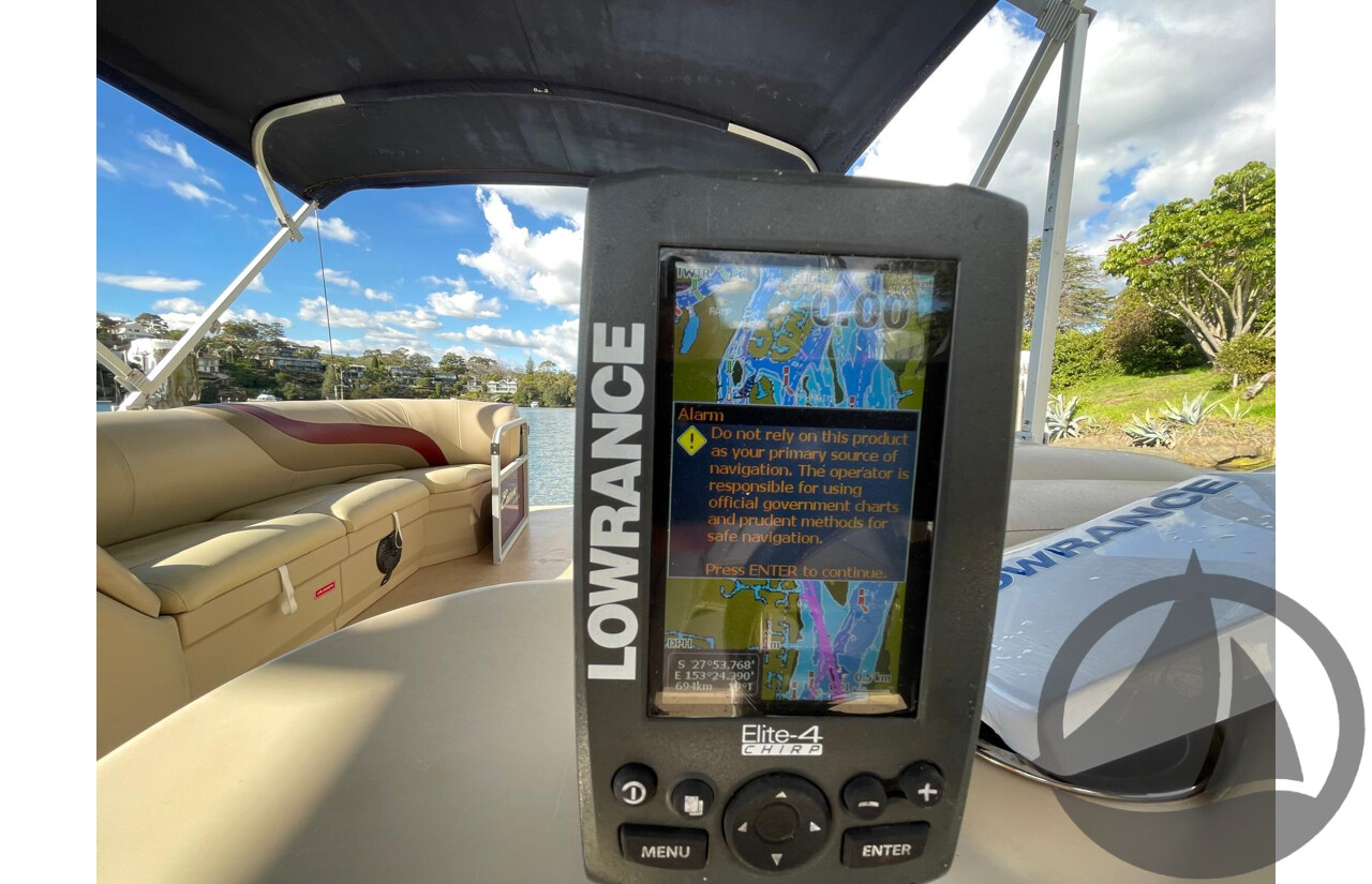 NO RESERVE - 2015 Encore Bentley 243 Tri Hull Pontoon Boat, 115 HP Mercury 4 Stroke, 469 Hrs