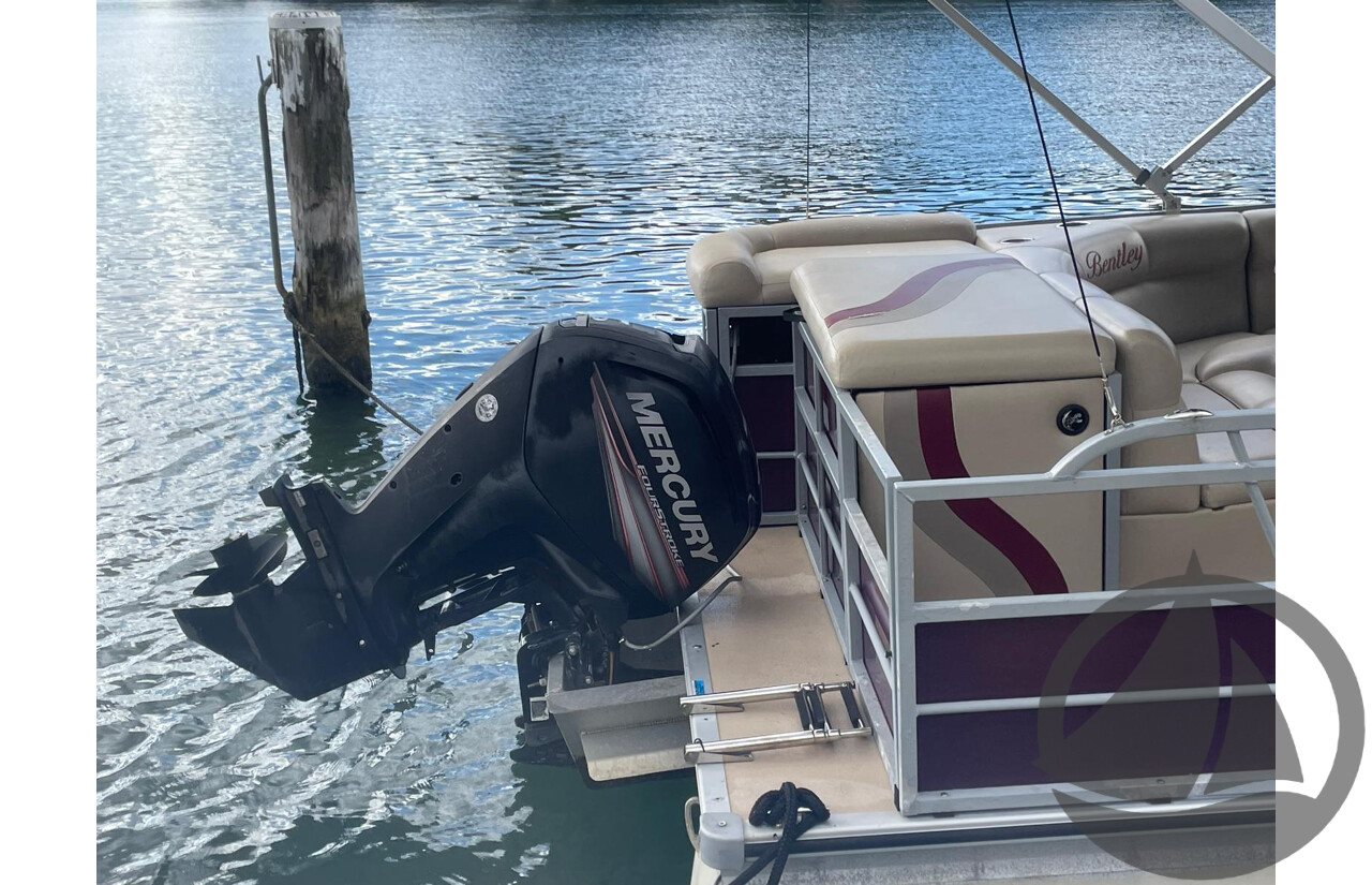 NO RESERVE - 2015 Encore Bentley 243 Tri Hull Pontoon Boat, 115 HP Mercury 4 Stroke, 469 Hrs