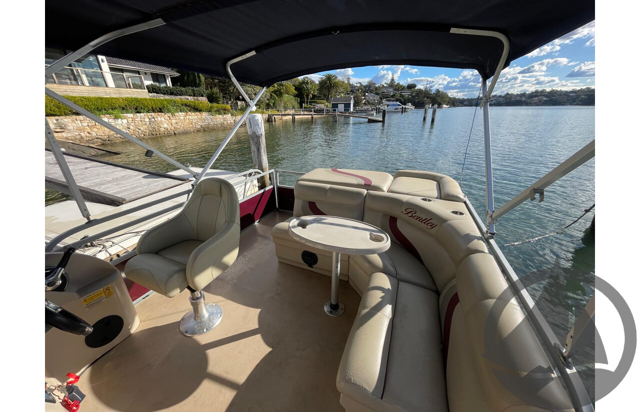 NO RESERVE - 2015 Encore Bentley 243 Tri Hull Pontoon Boat, 115 HP Mercury 4 Stroke, 469 Hrs