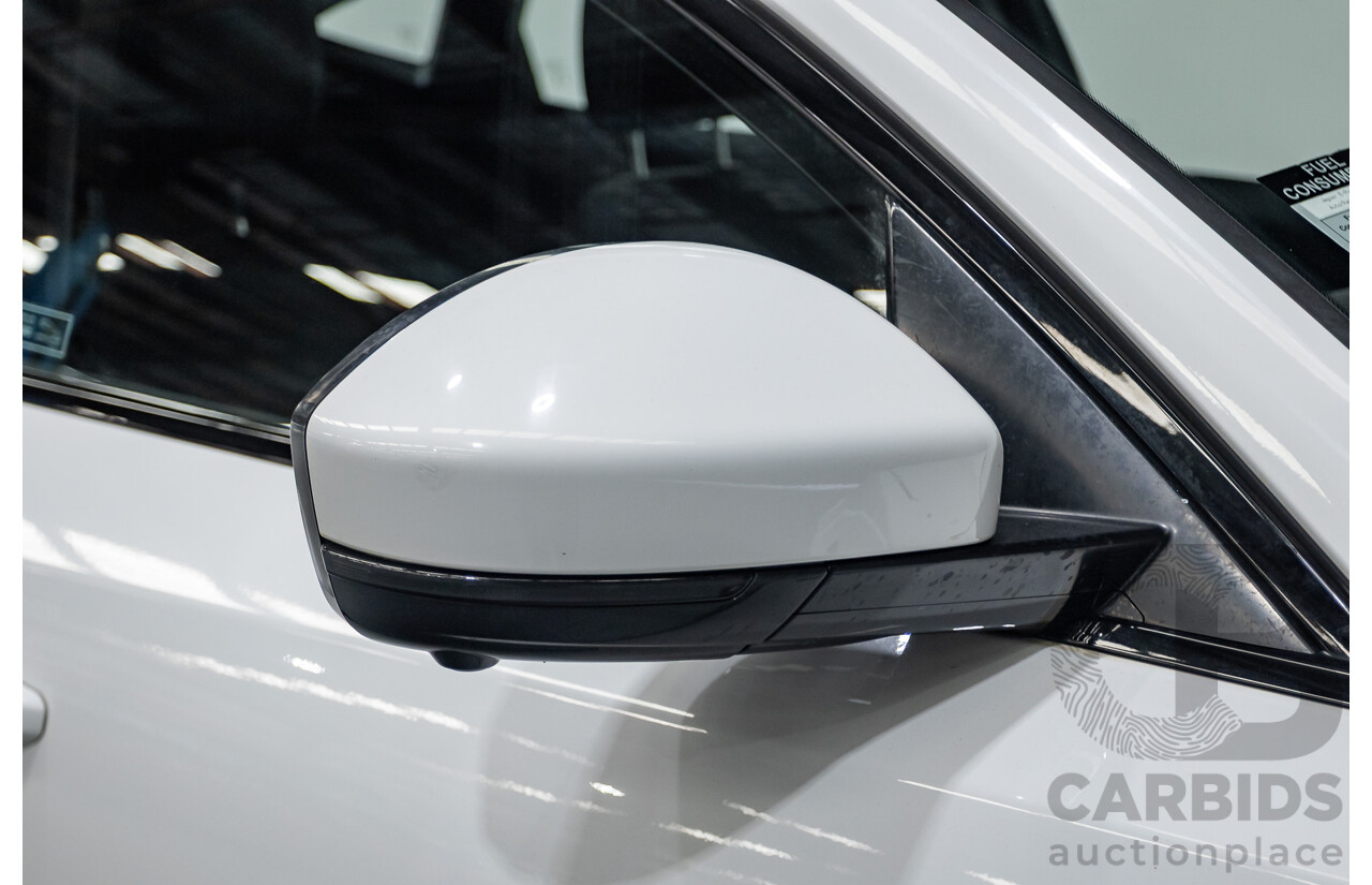 2/2019 Jaguar E-Pace P250 SE (AWD) X540 MY19 4D Wagon Fuji White Turbo 2.0L