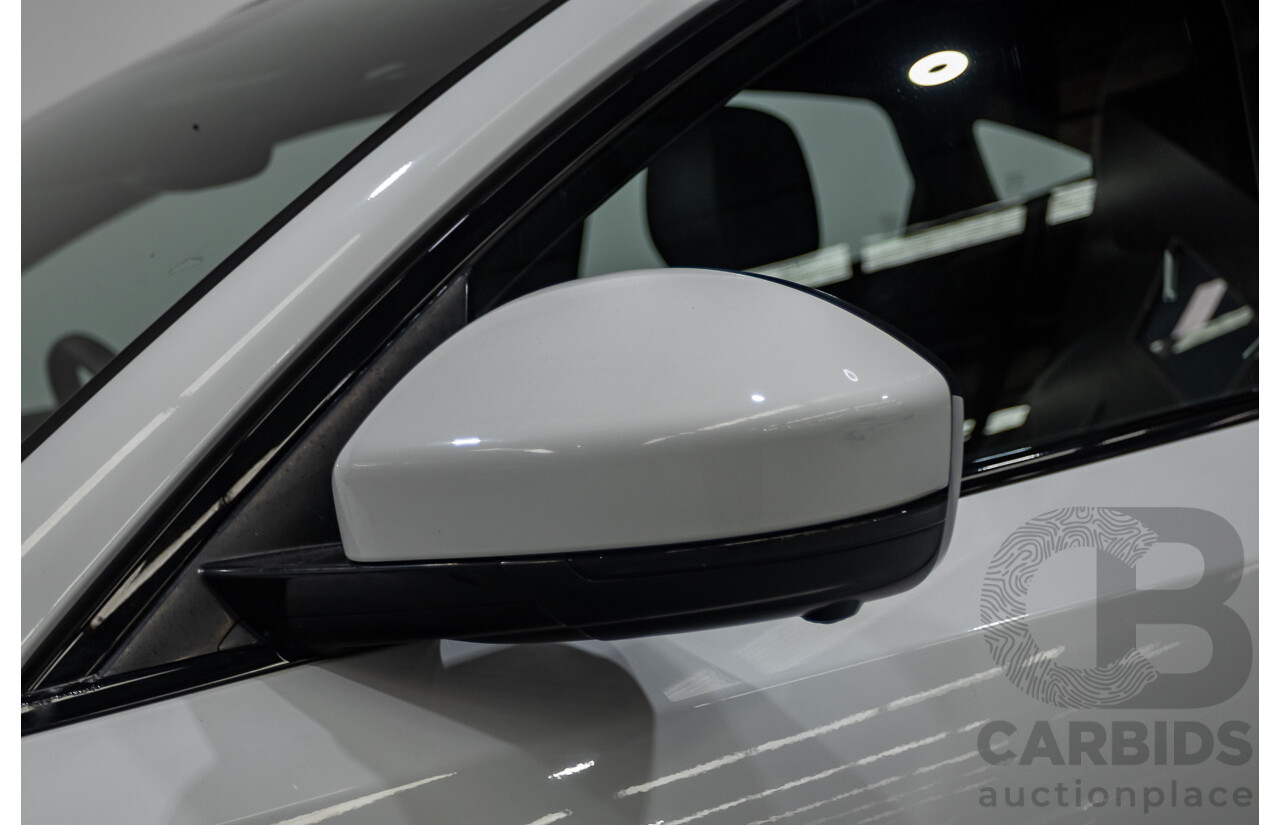 2/2019 Jaguar E-Pace P250 SE (AWD) X540 MY19 4D Wagon Fuji White Turbo 2.0L