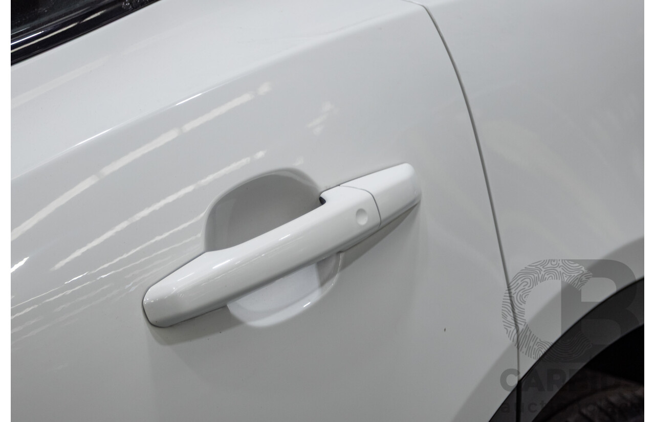 2/2019 Jaguar E-Pace P250 SE (AWD) X540 MY19 4D Wagon Fuji White Turbo 2.0L