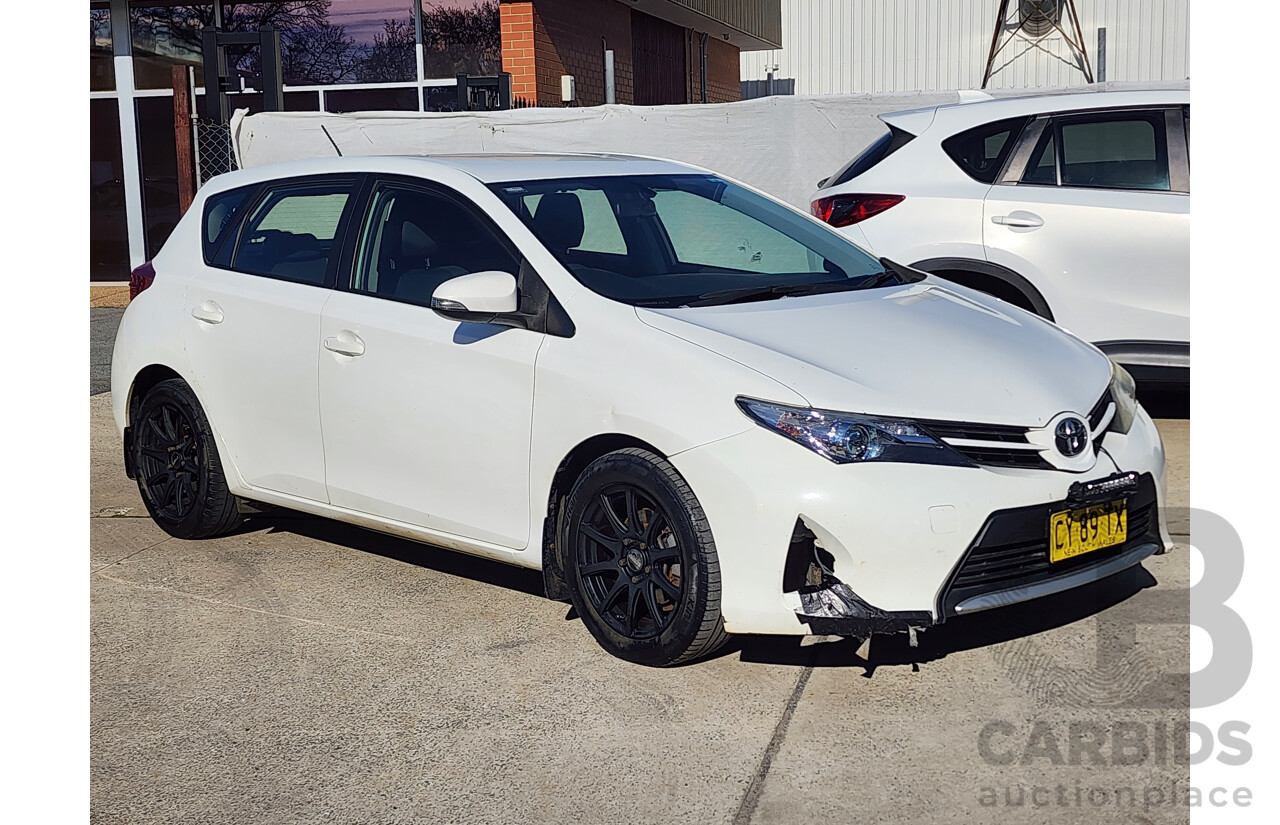 08/2013 Toyota Corolla Ascent ZRE182R 5d Hatchback White 1.8L