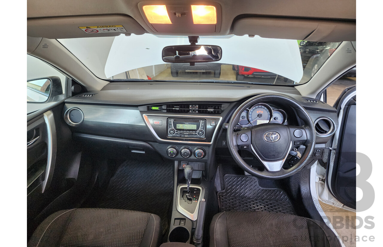 08/2013 Toyota Corolla Ascent ZRE182R 5d Hatchback White 1.8L