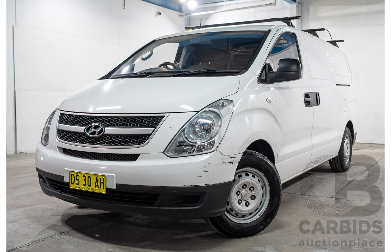 07/2013 Hyundai iLoad TQ MY13 4d Van Creamy White Turbo Diesel 2.5L
