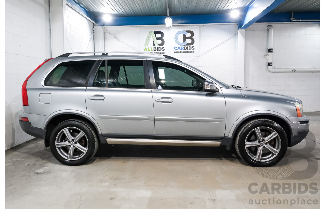 05/2010 Volvo XC90 3.2 R-Design AWD MY10 4d Wagon Electric Silver Metallic 3.2L - 7 Seater