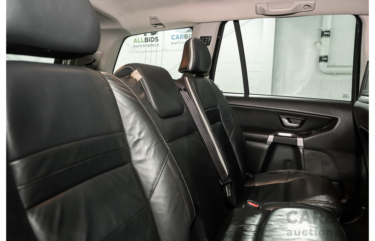 05/2010 Volvo XC90 3.2 R-Design AWD MY10 4d Wagon Electric Silver Metallic 3.2L - 7 Seater