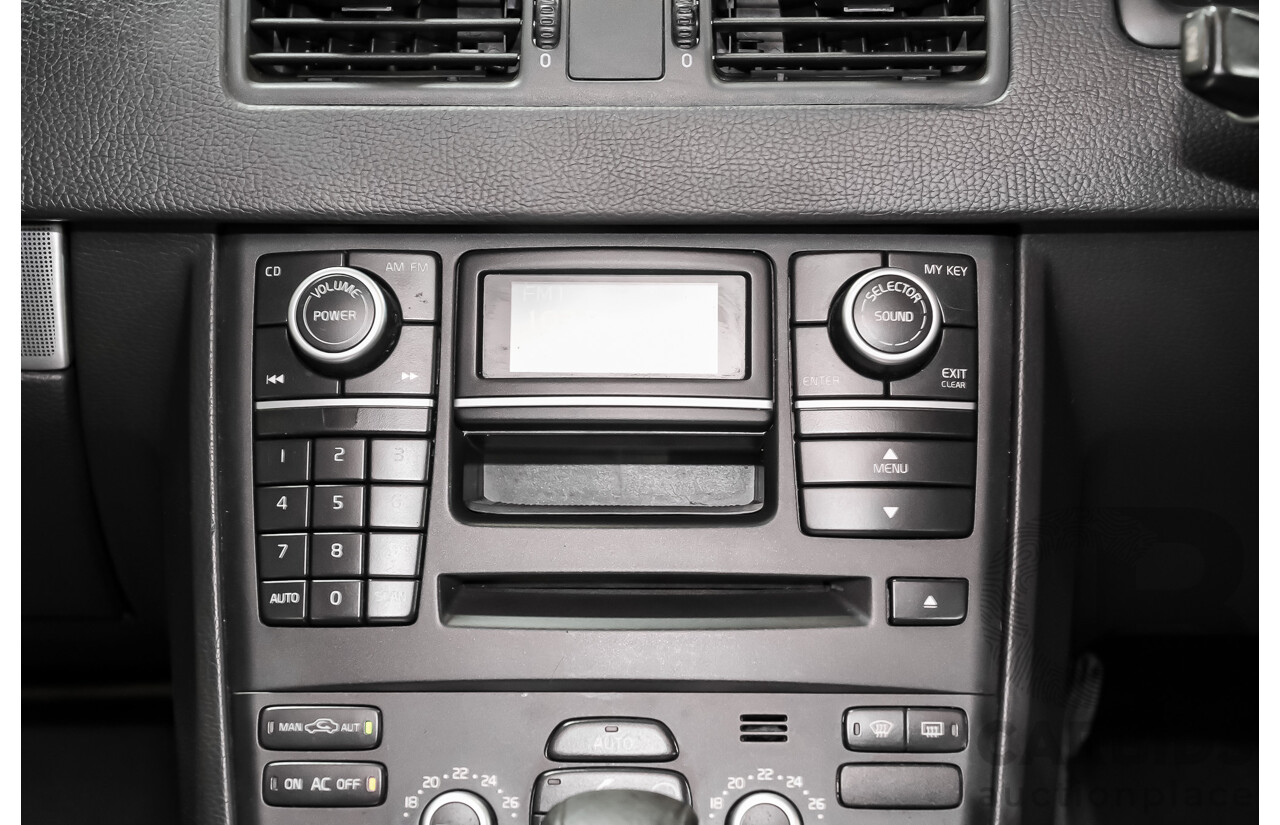 05/2010 Volvo XC90 3.2 R-Design AWD MY10 4d Wagon Electric Silver Metallic 3.2L - 7 Seater