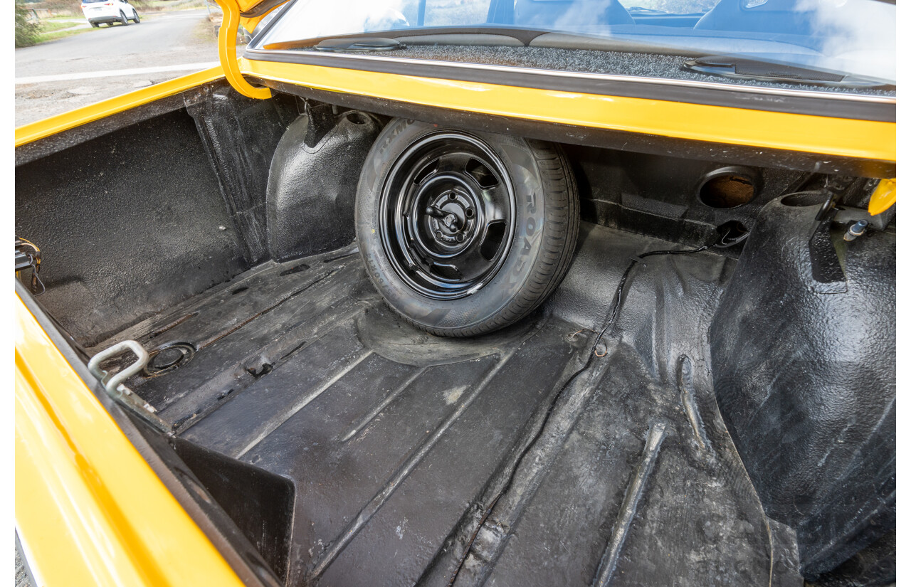 04/1974 Holden LH Torana SL/R 5000 Tribute 4d Sedan Chrome Yellow / Black V8 5.0L - Modified