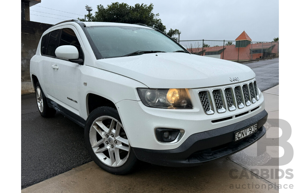 06/2013 Jeep Compass LIMITED (4x4) 4x4 MK MY14 4D Wagon White 2.4L