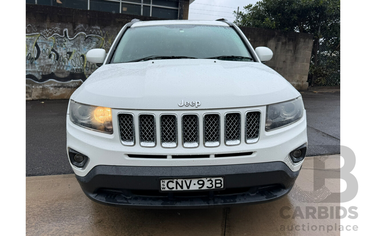 06/2013 Jeep Compass LIMITED (4x4) 4x4 MK MY14 4D Wagon White 2.4L