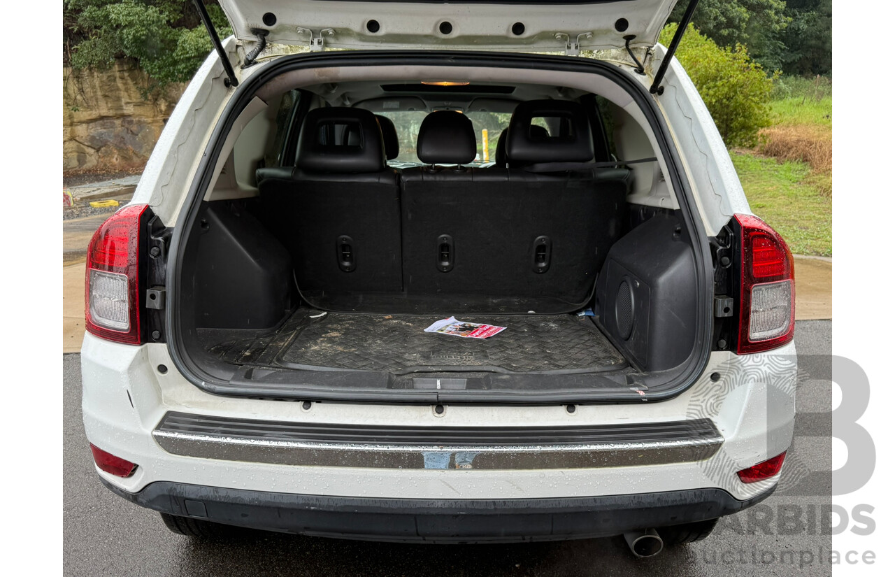 06/2013 Jeep Compass LIMITED (4x4) 4x4 MK MY14 4D Wagon White 2.4L