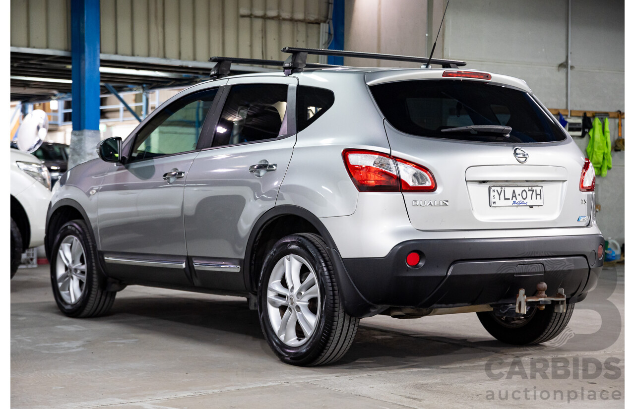 06/2014 Nissan Dualis TS (4x2) J10 MY13 4D Wagon Silver Turbo Diesel 1.6L