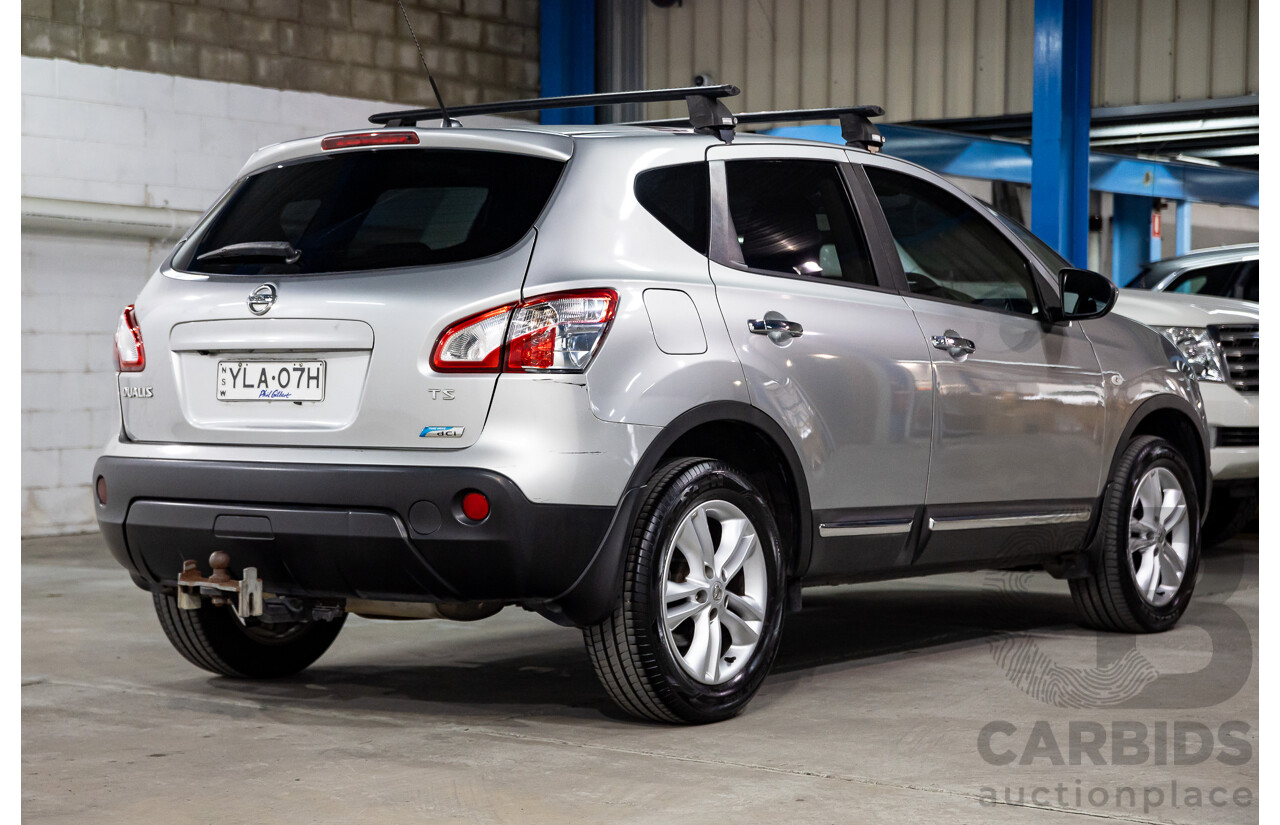 06/2014 Nissan Dualis TS (4x2) J10 MY13 4D Wagon Silver Turbo Diesel 1.6L