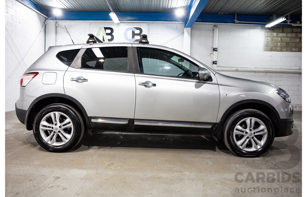 06/2014 Nissan Dualis TS (4x2) J10 MY13 4D Wagon Silver Turbo Diesel 1.6L