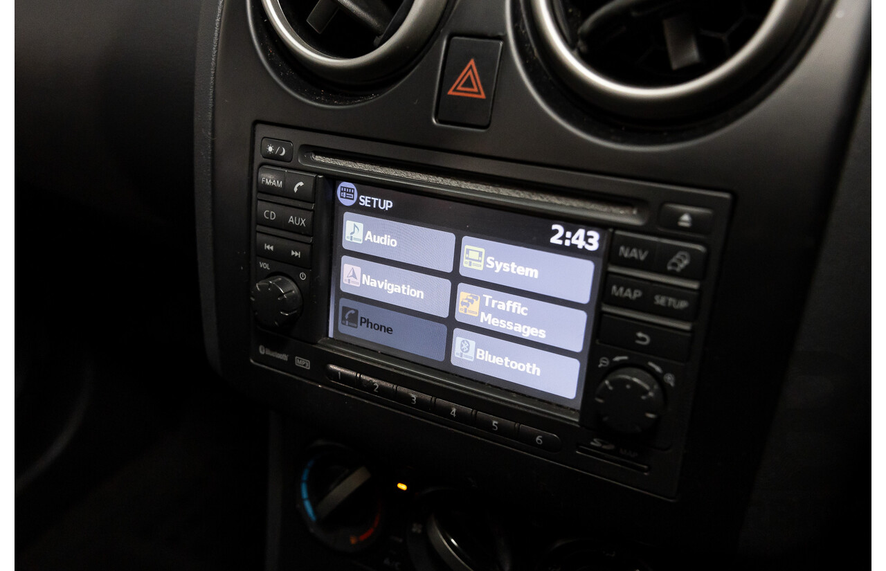 06/2014 Nissan Dualis TS (4x2) J10 MY13 4D Wagon Silver Turbo Diesel 1.6L