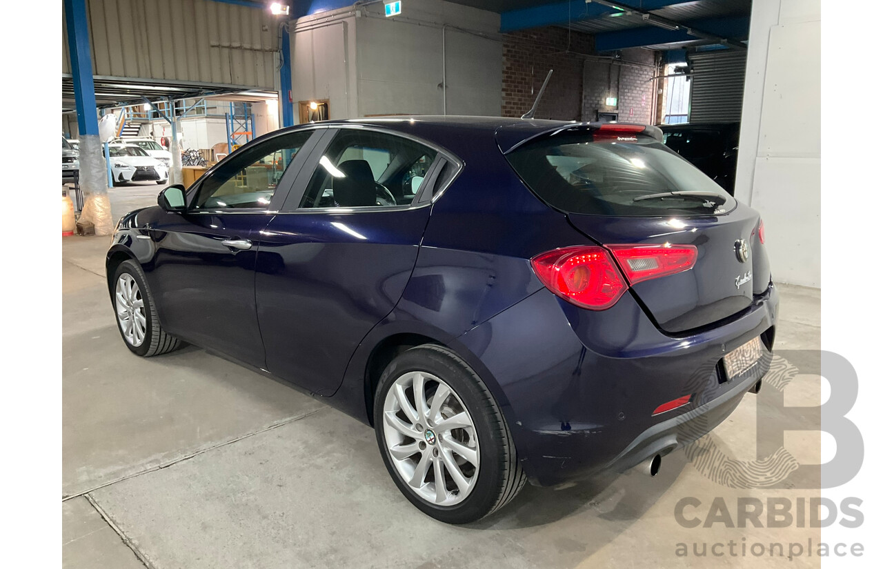 04/2013 Alfa Romeo Giulietta Distinctive JTD-M 5d Hatchback Blue Turbo Diesel 2.0L