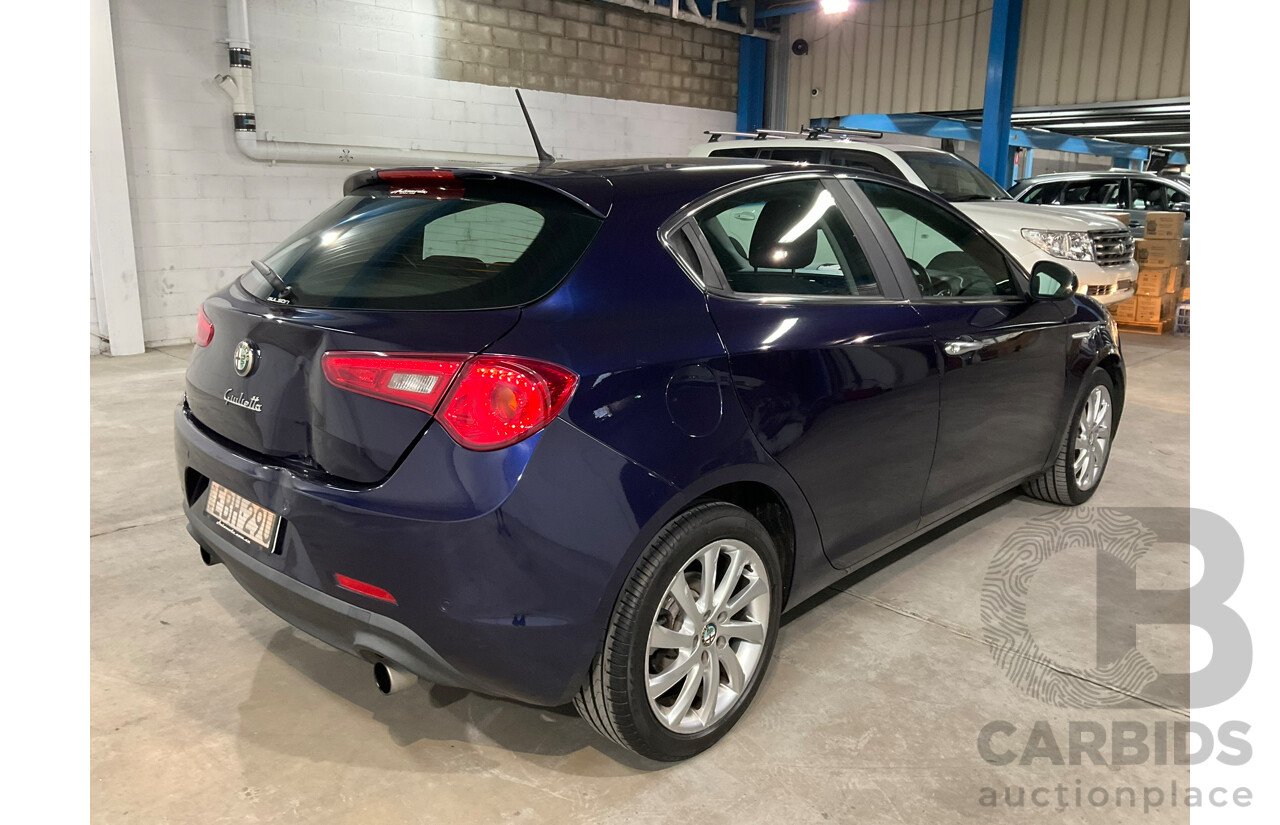 04/2013 Alfa Romeo Giulietta Distinctive JTD-M 5d Hatchback Blue Turbo Diesel 2.0L