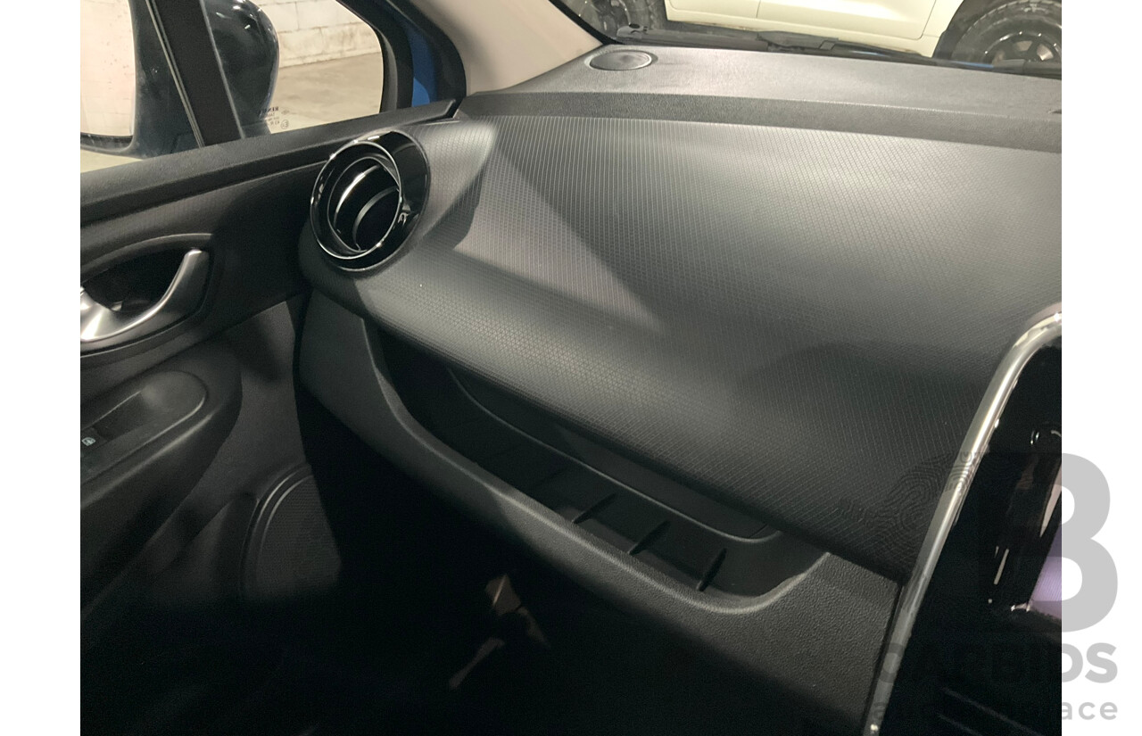 11/2015 Renault Clio Expression X98 5D Hatchback Blue Turbo 1.2L