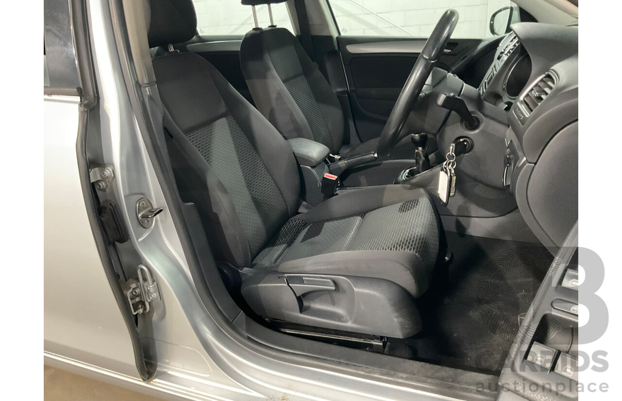 01/2010 Volkswagen Golf 77 TDI Trendline 1K MY10 5D Hatchback Silver Turbo Diesel 1.6L