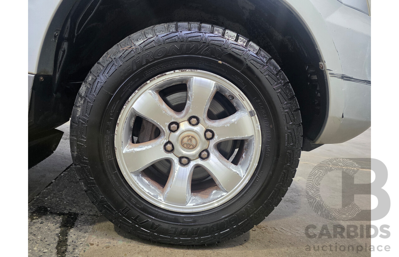 7/2004 Toyota Landcruiser Prado GXL (4x4) GRJ120R 4d Wagon Silver Metallic V6 4.0L