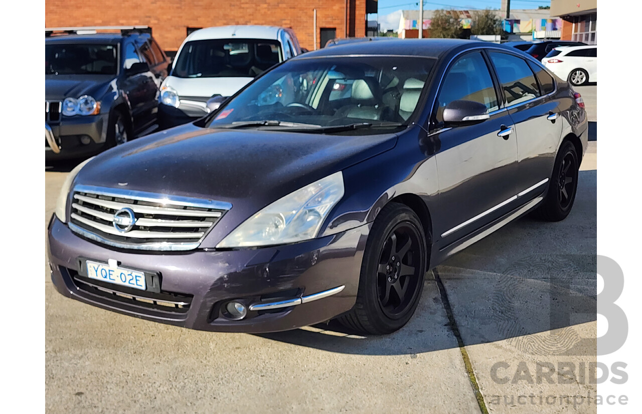 10/2011 Nissan Maxima 250 ST-L J32 4d Sedan Grey 2.5L