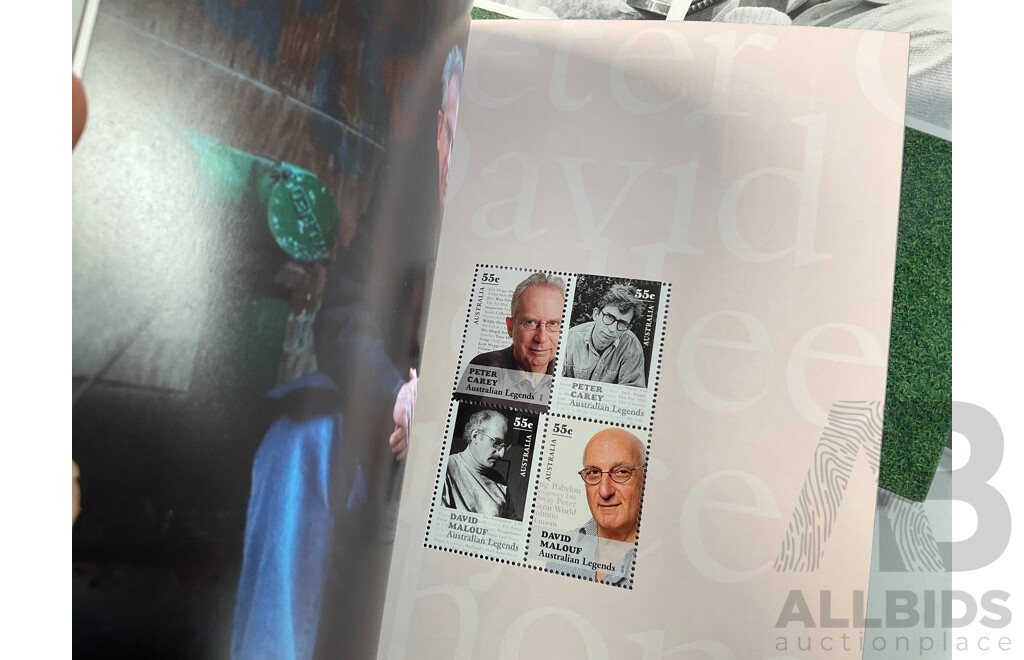 Thirteen Australian Prestige Stamp Booklets Including Australian Birds, Shining Lights, Novel Lives, Diva, Barry Humphries, Trailblazers and More - Face Value Approximately $99