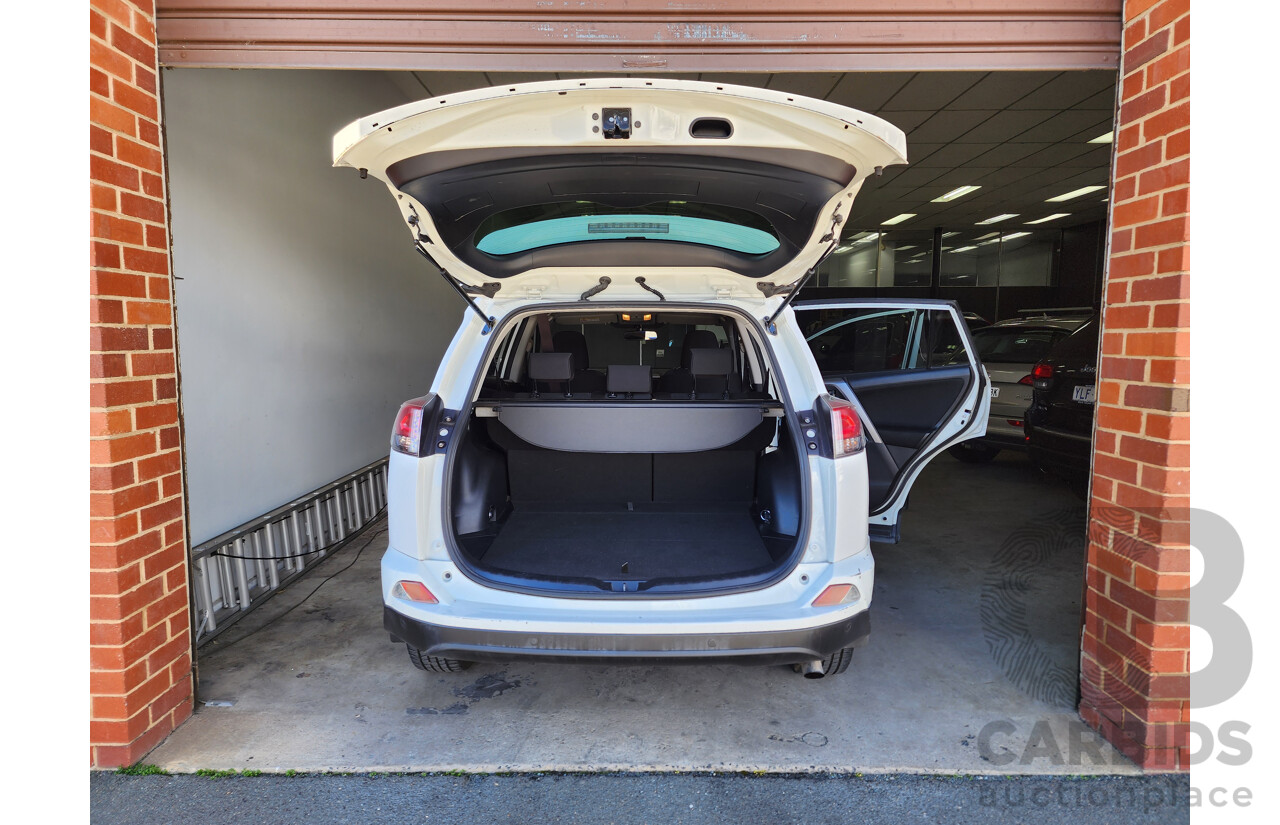 01/2016 Toyota Rav4 GX (2wd) ZSA42R 4d Wagon White 2.0L