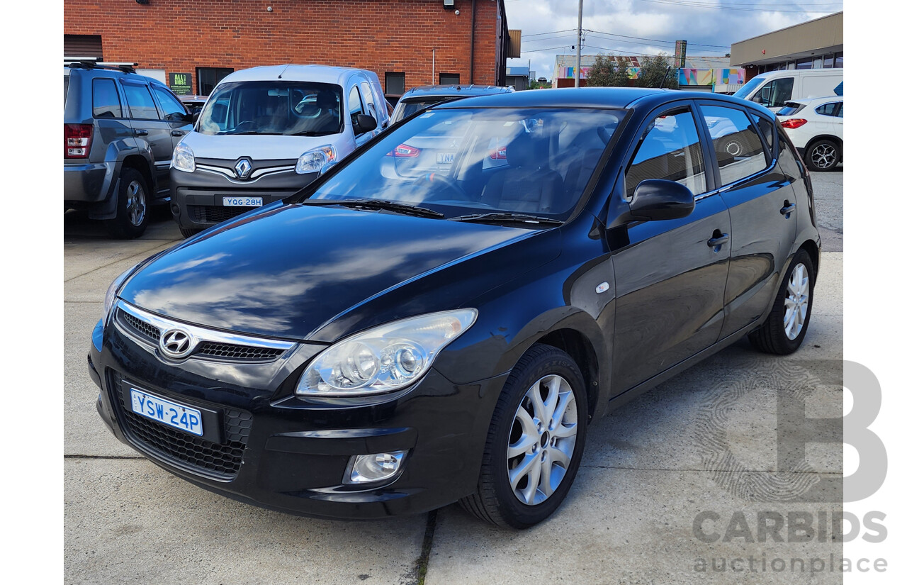 04/2010 Hyundai i30 SLX FD MY10 5d Hatchback Black 2.0L