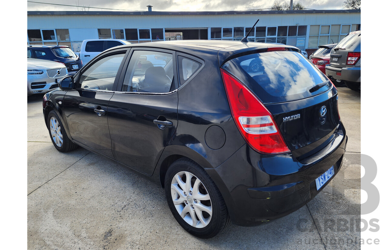 04/2010 Hyundai i30 SLX FD MY10 5d Hatchback Black 2.0L