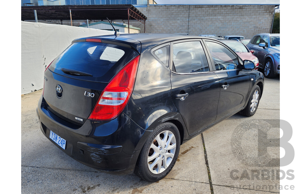 04/2010 Hyundai i30 SLX FD MY10 5d Hatchback Black 2.0L