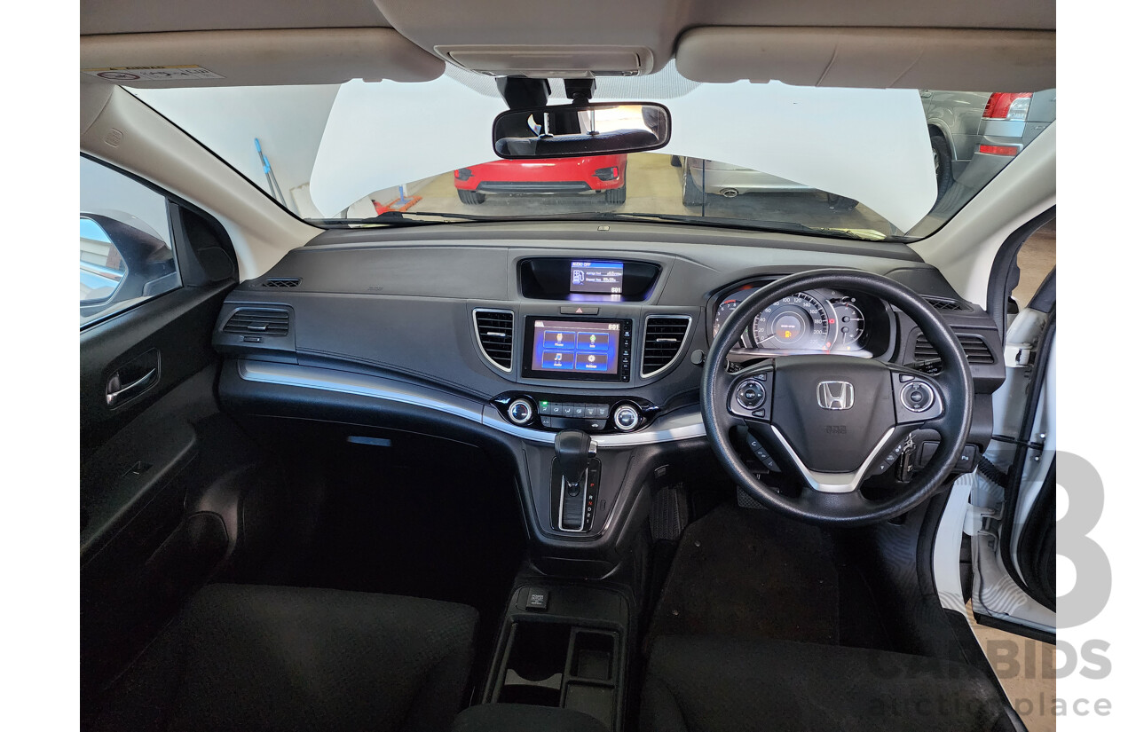09/2015 Honda CRV VTi LE 30 SERIES 2 4d Wagon White 2.0L