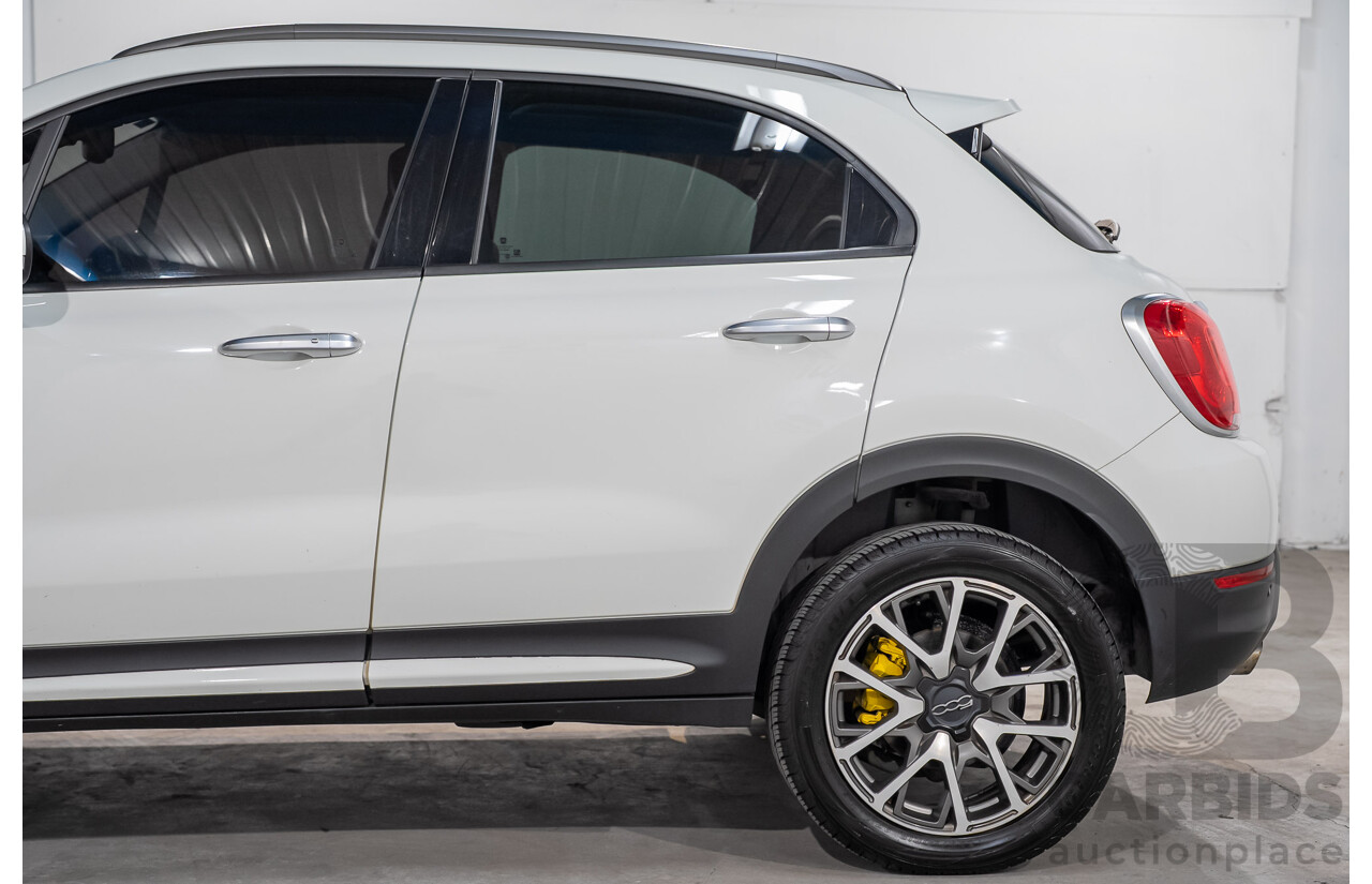 11/2015 Fiat 500X Cross plus (AWD) 4d Wagon White Turbo 1.4L